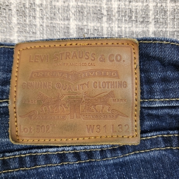 Levi’s Premium 502 Regular Taper Jean 31x32 (actual 31x29.5) Medium Wash/Whisker - Picture 7 of 14
